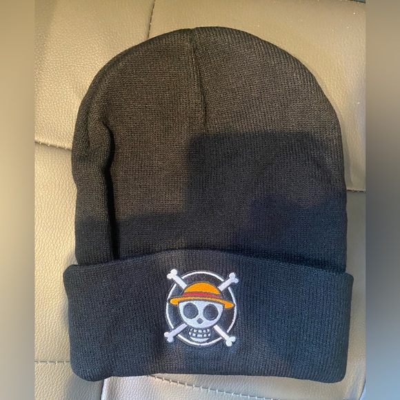 NIP Skull Beanie Black OR Gray (quantity 1) - Picture 4 of 7